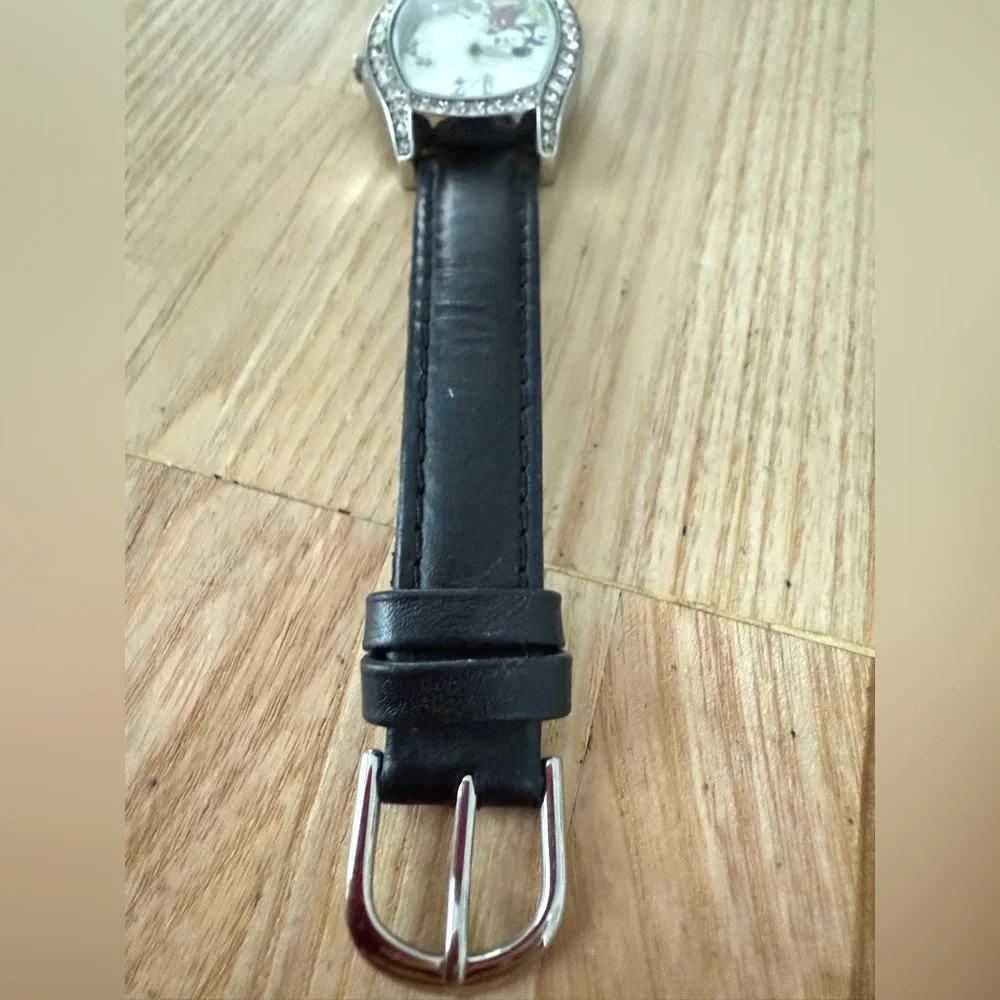 Disney SII Seiko ladies silver tone Mickey Mouse crystal watch NEW BATTERY